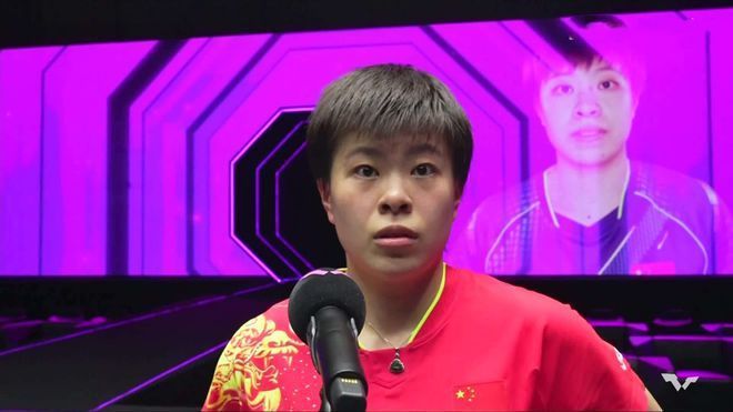 刘曼琼咬了咬牙，坚定的说道：我可以让我爸过来跟您面谈。